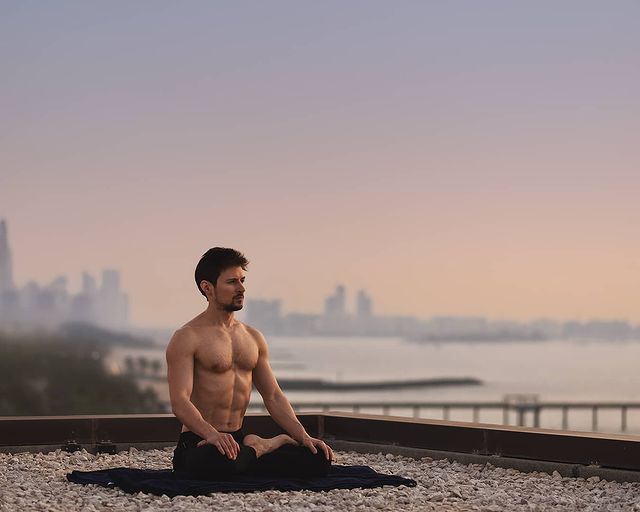 Хентай в одежде,пресc,реальная жизнь,павел дуров, rule34